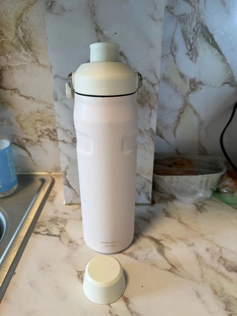 Stanley Soft Pink Stainless Steel Bottle with pink Flip Lid - Picture 4 of 4